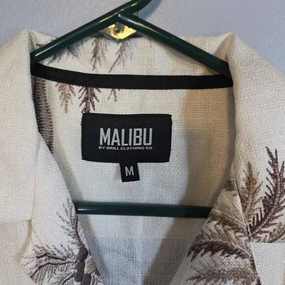 NWT Malibu Tropical Palm Button Down with Linen Look - Picture 6 of 8